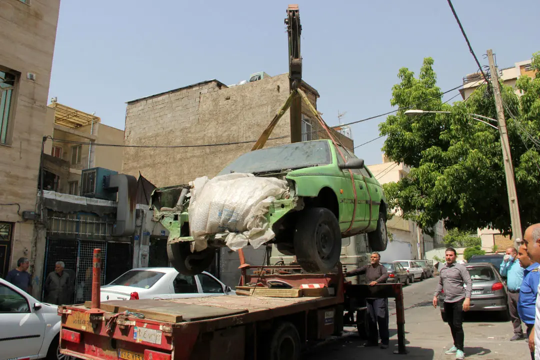 اجرای مرحله دوم جمع آوری مزاحمت های اصناف در منطقه چهار تهران

