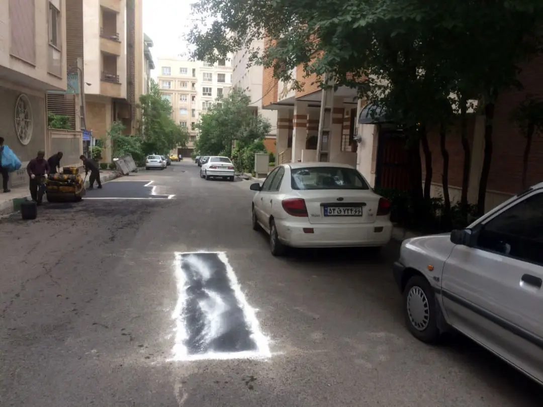 پخش بیش از 5هزارتن تراش روکش آسفالت  در معابر منطقه 4