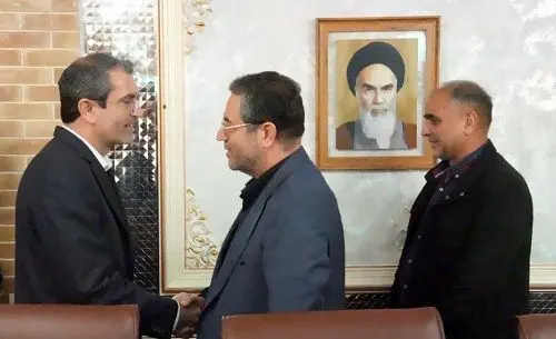 بانک سینا با هدف رونق اشتغال و ایجاد درآمد پایدار از شرکتهای تولیدی و صنعتی حمایت میکند