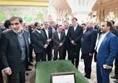 حضور رهبر انقلاب در مرقد امام خمینی(ره) و گلزارشهدا
