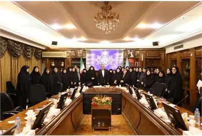 زنان، کانون امیدبخشی خانواده هستند