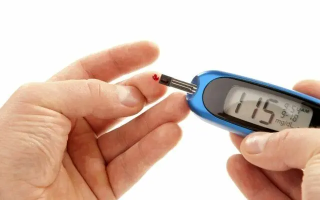جزییات پرداخت «بیمه سلامت» بابت هزینه دستگاه، نوار و سوزن تست قند خون

