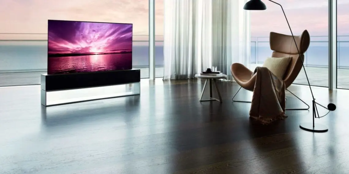 تلویزیون رول شونده  LG’s Rollable OLED یکی از پریمیوم ترین تلویزیون‌های موجود در بازار