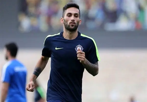 خداحافظی بازیکن سابق پرسپولیس از فوتبال با حضور در شغل نامتعارف!