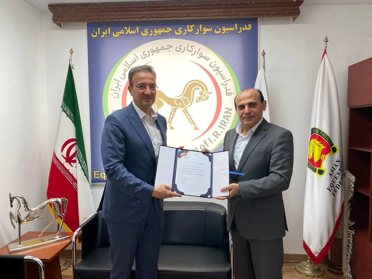 «مطیعی» سرپرست فدراسیون سوارکاری  شد