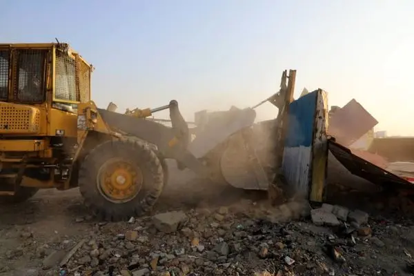 ۲۰ قطعه چهار دیواری و ۱۰ باب سوله غیر مجاز در منطقه ۱۹ جمع آوری شد