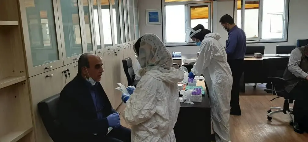 دومین آزمایش تشخیص و پیشگیری از ابتلای به ویروس کرونا در  دفتر مرکزی شرکت معدنی و صنعتی چادرملو. 
