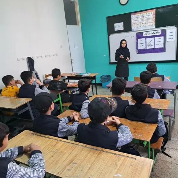 برپایی ایستگاه های سلامت و کارگاه های آموزش محور در محلات و مدارس شمال تهران