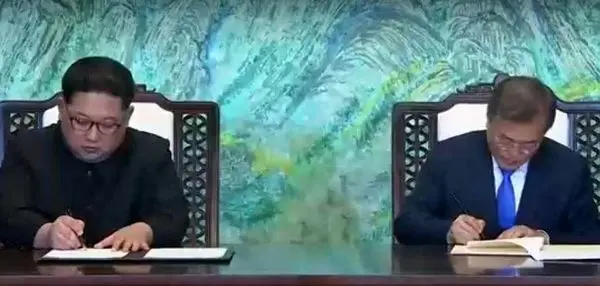 لحظه امضای تفاهم نامه اون و این +عکس
