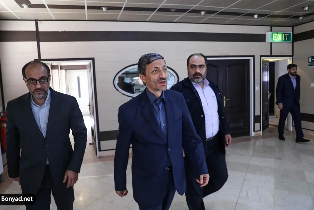 بازدید رئیس بنیاد مستضعفان از نیروگاه سیکل ترکیبی قم