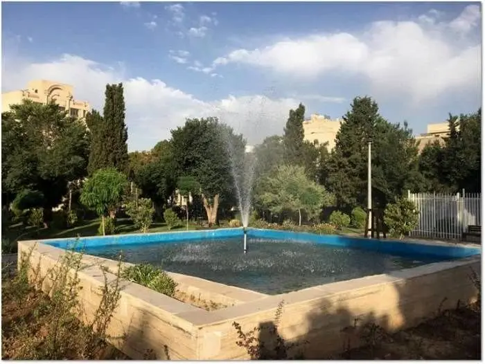 بهسازی  و احداث 16 آبنما در میادین و بوستان های منطقه2  همزمان با  الگوی خدمت

