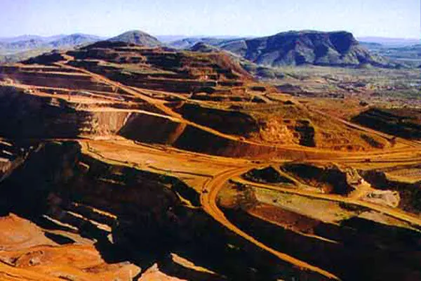 امضای تفاهم نامه همکاری ایجاد "سامانه جامع صدور شناسه گوهرسنگ ها"