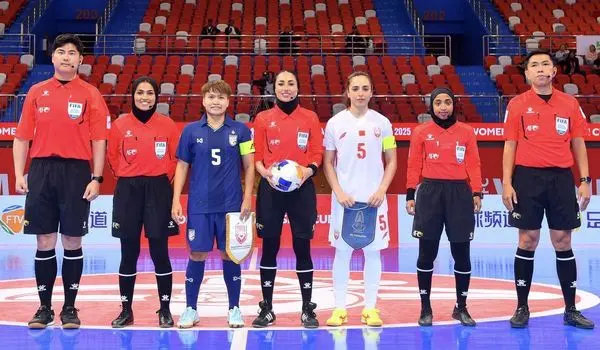 قضاوت زری فتحی در دیدار تایلند و بحرین