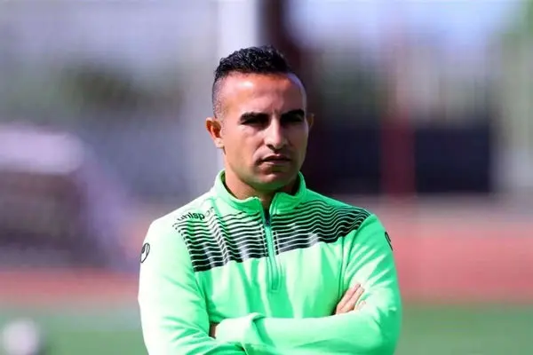 کعبی: تاجرنیا اگر اینجا بود جوابش را میدادم/ پول خوزستان را دادند استقلال بازیکنان چند میلیون دلاری خرید