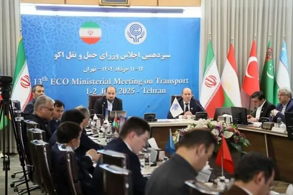  بررسی توسعه کریدورهای ریلی و جاده‌ای کشورهای عضو اکو