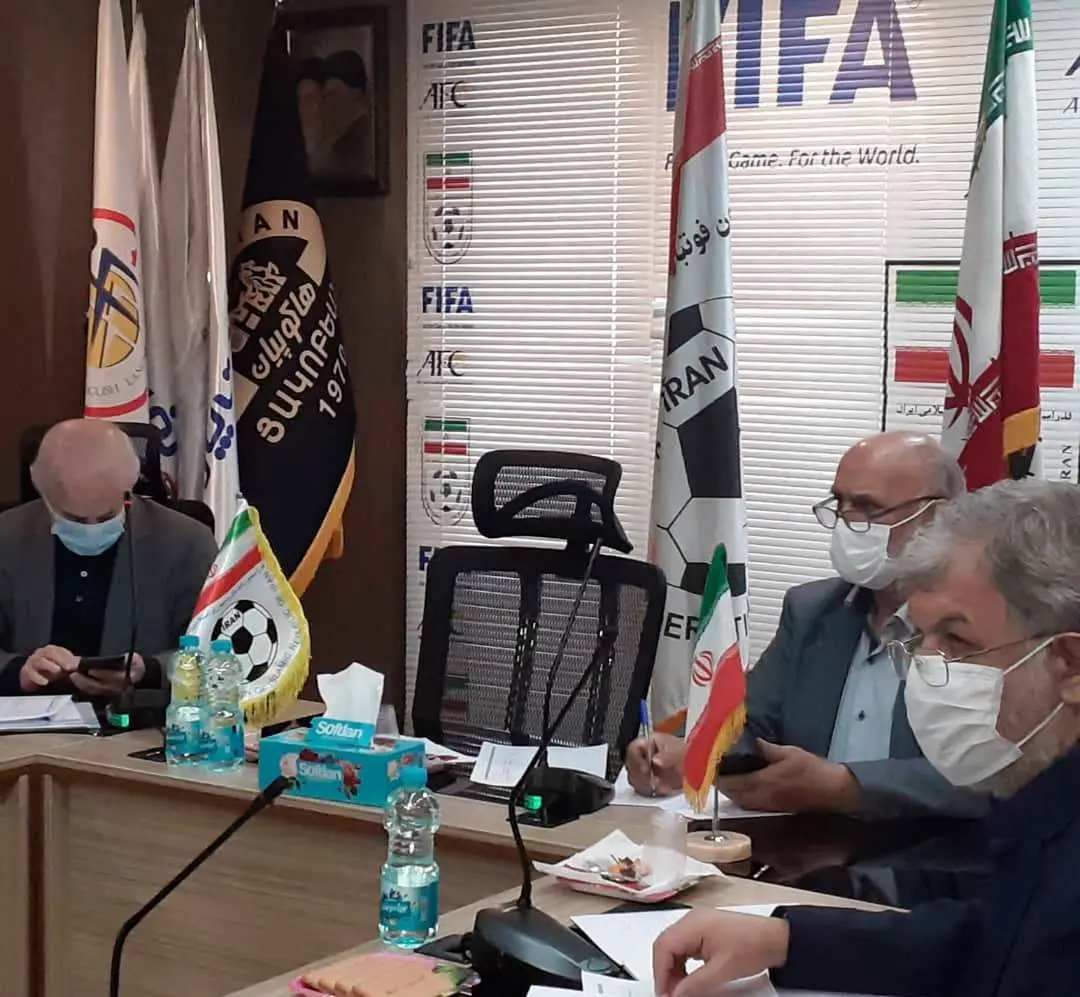 بررسی اسناد و مدارک باشگاههای سپاهان و استقلال