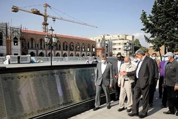 بازدید عضو منتخب ششمین دوره شورای اسلامی شهر تهران ازپروژه ساماندهی میدان امام خمینی (ره) و یادمان شهدا