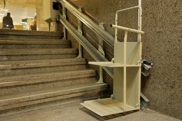 8 ساختمان اداری و فرهنگی منطقه  دو مناسب سازی شد