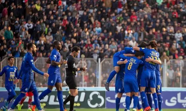 بازی با سپاهان عیار قهرمانی استقلال را مشخص میکند