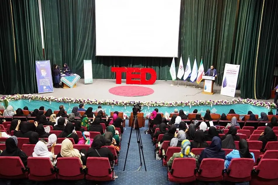  تجلیل از ١۴ بانوی فعال کارآفرین مهارتی در نخستین رویداد تدسان ملی