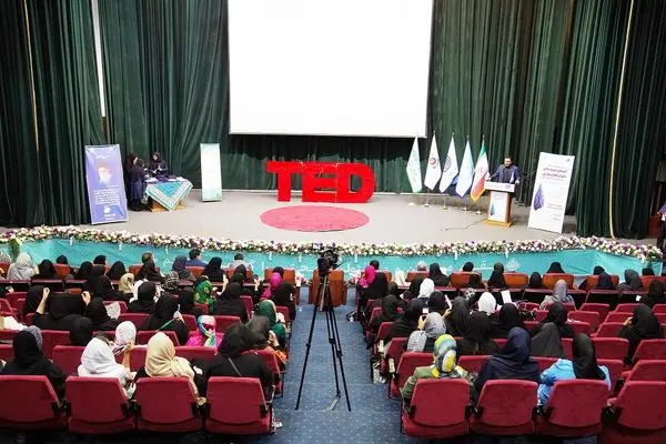 تجلیل از ١۴ بانوی فعال کارآفرین مهارتی در نخستین رویداد تدسان ملی