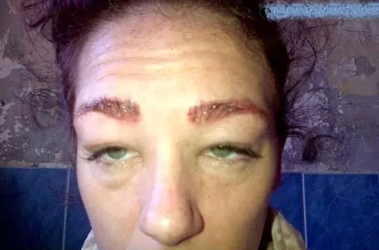 زنی که به آرایشگاه رفت تا زیبا شود اما هیولا شد!+عکس