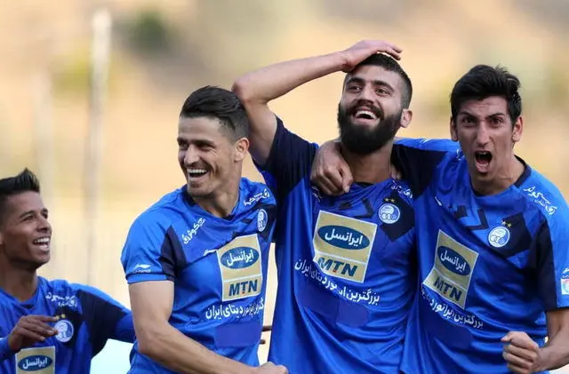 برد استقلال مقابل نارنجی پوشان/ سایپا 1 - 2 استقلال تهران 