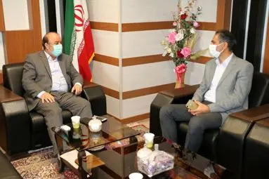 دیدار سرپرست مخابرات منطقه مرکزی با فرماندارشهرستان شازند