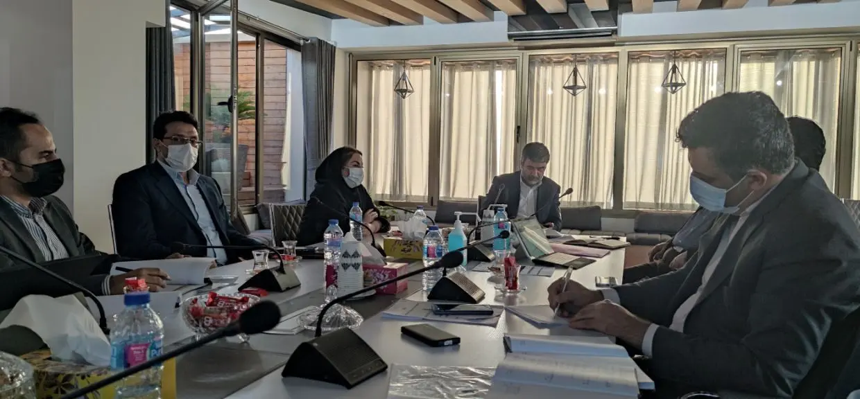 چرخش شعبه محوری جامه عمل می پوشد
