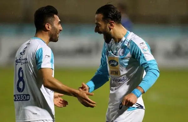 برد استقلال مقابل استقلال خوزستان