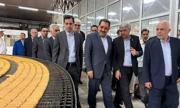 با تمام توان باید از تولید حمایت کنیم