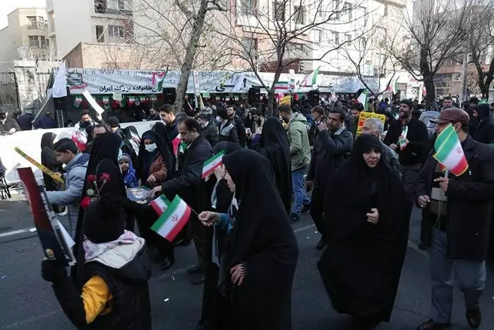 خدمت‌رسانی ایستگاه‌های فرهنگی منطقه 12 در یوم‌الله 22 بهمن