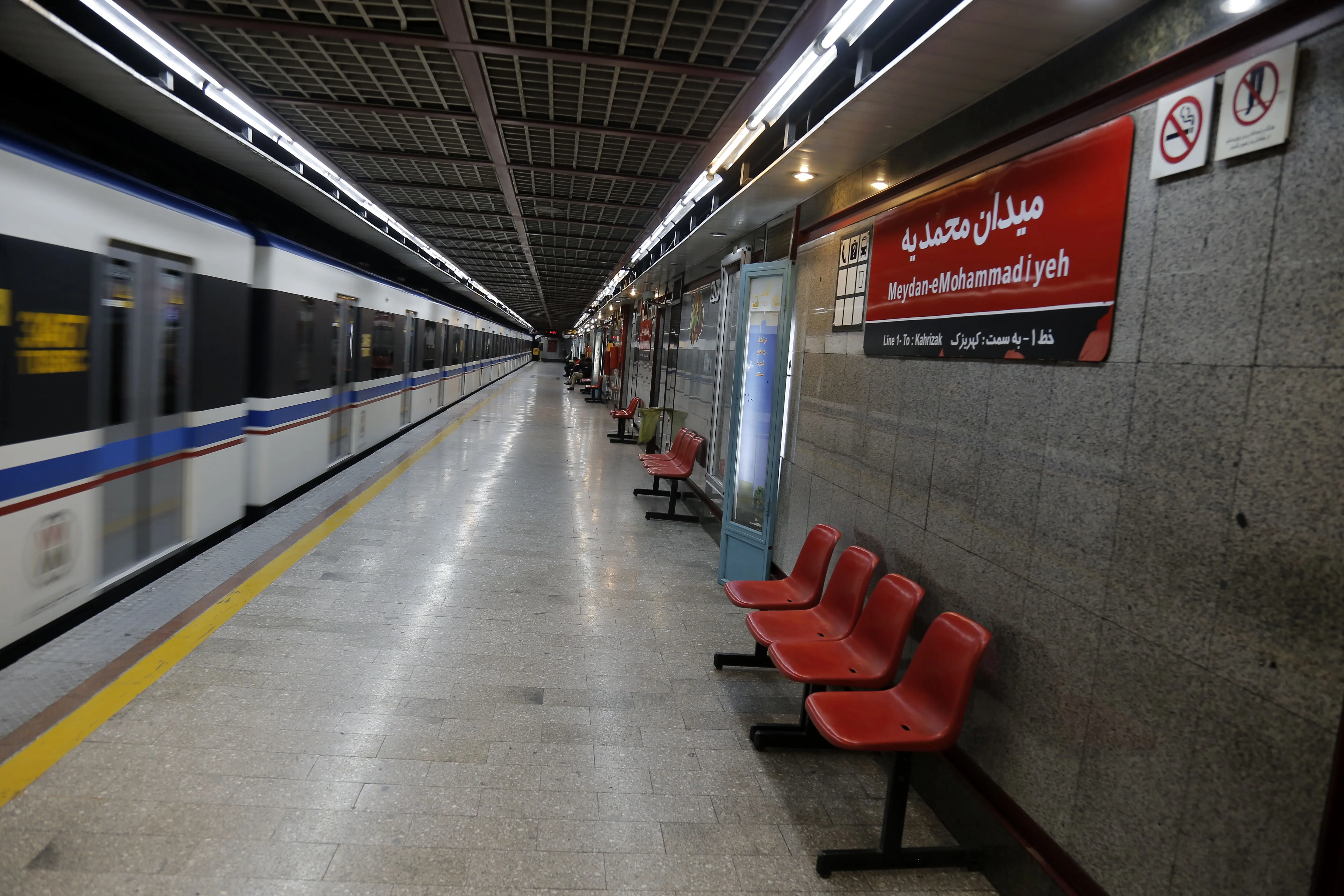 عذرخواهی شرکت بهره برداری مترو به دلیل نقض فنی یکی از قطارهای خط یک
