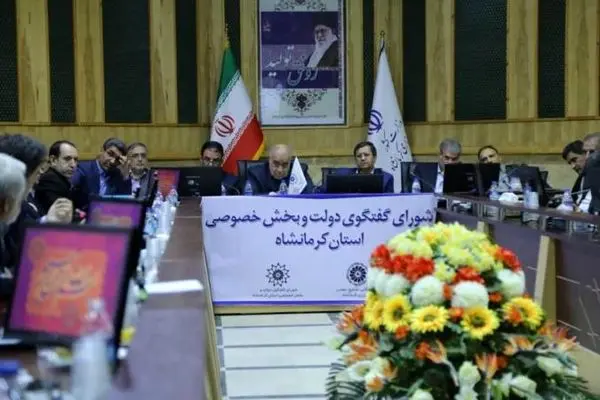 بانک مرکزی درکنار تلاش برای ایجاد ثبات درقیمت ها، حامی تولید و اشتغال در کشور است