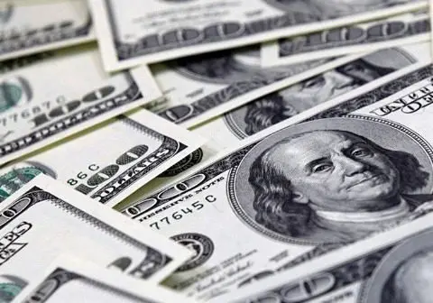 صادرکنندگان، ارزشان را به بانک ها و صرافی های مجاز عرضه کنند