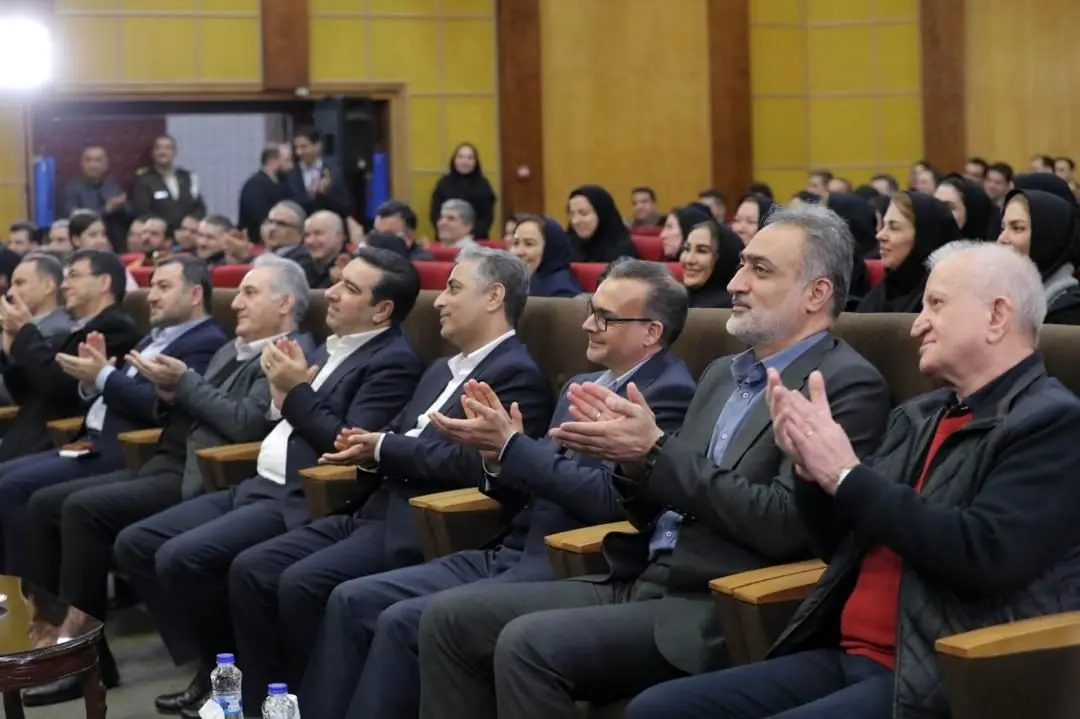برگزاری مراسم جشن دهه فجر و سالروز پیروزی انقلاب اسلامی توسط بانک صنعت و معدن

