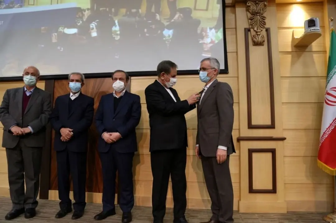 مدال افتخار ملی صادرات به ذوب‌آهن اصفهان رسید

