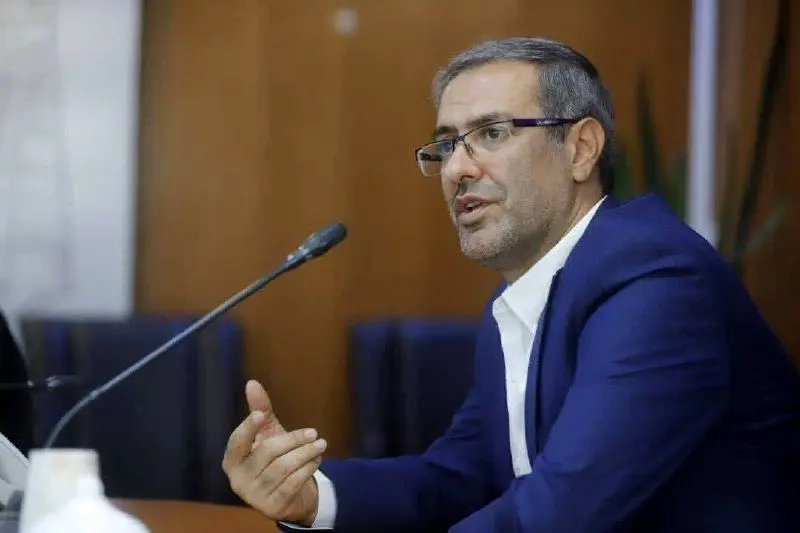 احداث، مرمت و نوسازی زمین‌های چمن مصنوعی در منطقه۶

