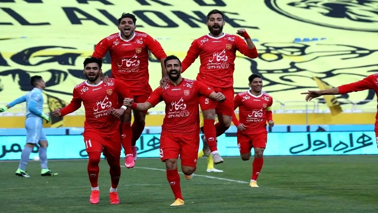 درخواست پرسپولیسی‌ها برای جذب مدافع شهر خودرو