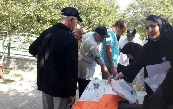 برپایی میز خدمت شهرداری منطقه 19 در نماز جمعه 8 اردیبهشت شهر تهران