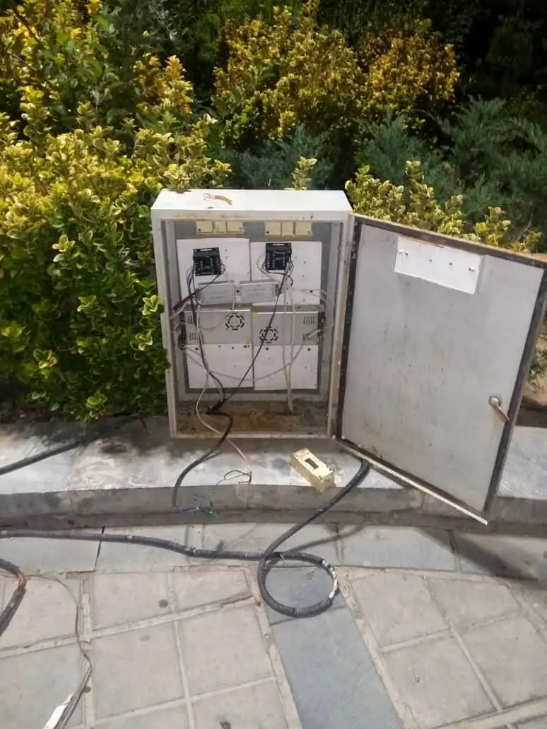 ایمن سازی و رفع خطر چراغ های دفنی در پارک های منطقه سه

