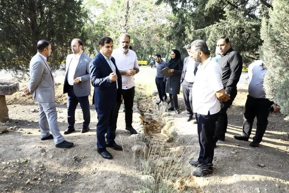 بازسازی و احداث انهار سنگی بوستان جنگلی سرخه حصار 

