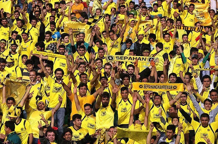 بنر کنایه آمیز هواداران سپاهان + عکس