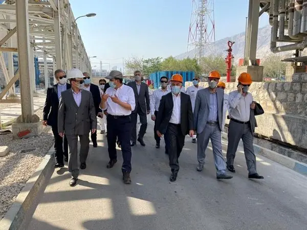 بازدید مدیرعامل بانک ملت از فعالیت های گروه صنعتی فاتح

