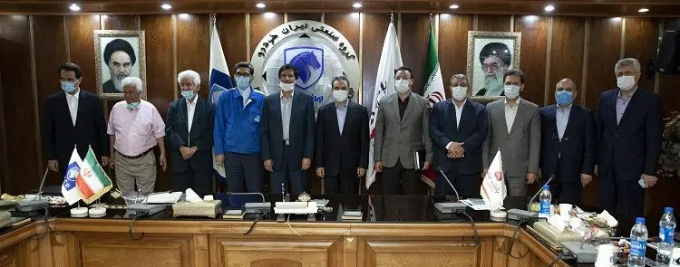 پرداخت ۱۰۰۰ میلیارد تومان تسهیلات بانک ملت به قطعه سازان برای حمایت از تولید داخل