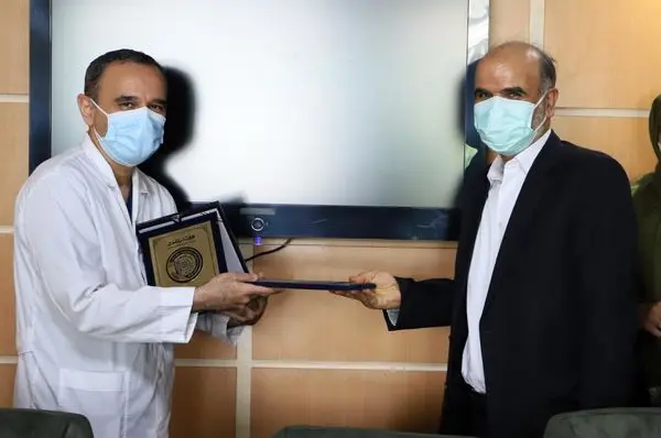 بیمارستان شهید هاشمی نژاد "نشان خدمت" دریافت کرد
