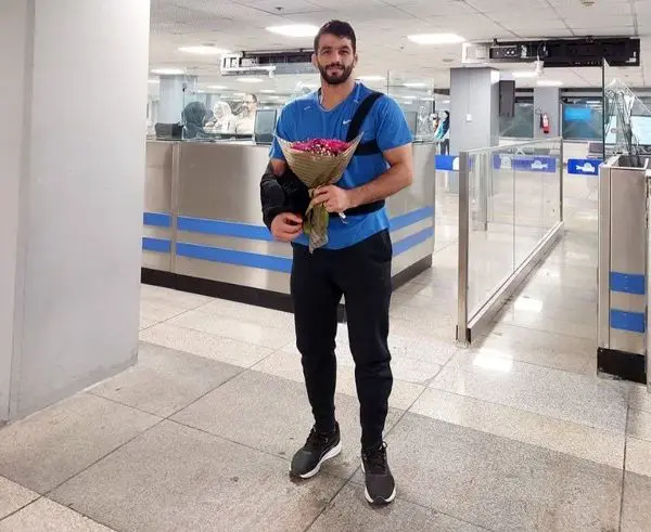 بازگشت حسن یزدانی به ایران پس از انجام عمل جراحی کتف