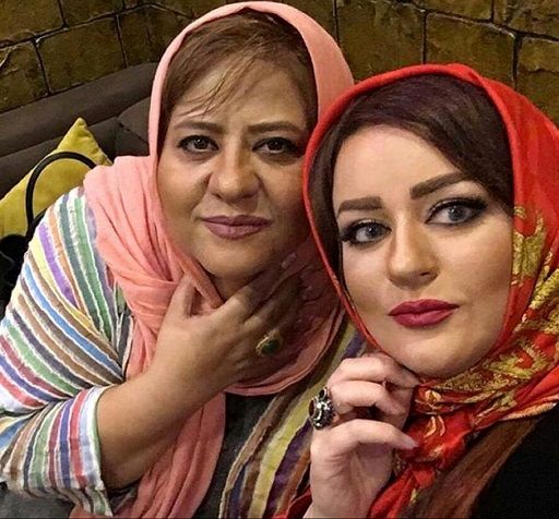 سلفی هنرپیشه معروف با خانم بازیگر شبکه GEM+عکس