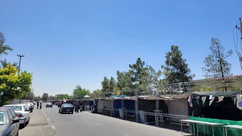 برپایی پردیس فرهنگی و غرفه های‌ خدمت رسانی منطقه ۱۹ در مراسم سالگرد امام (ره)

