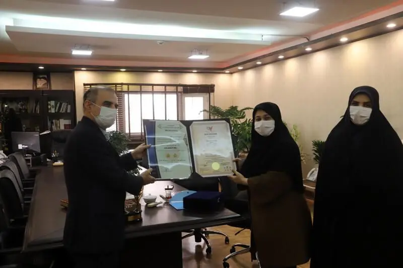 اهدای تندیس "تک ستاره نشان تعالی" به شهرداری منطقه 3

